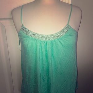 Mint green tank top sequence
